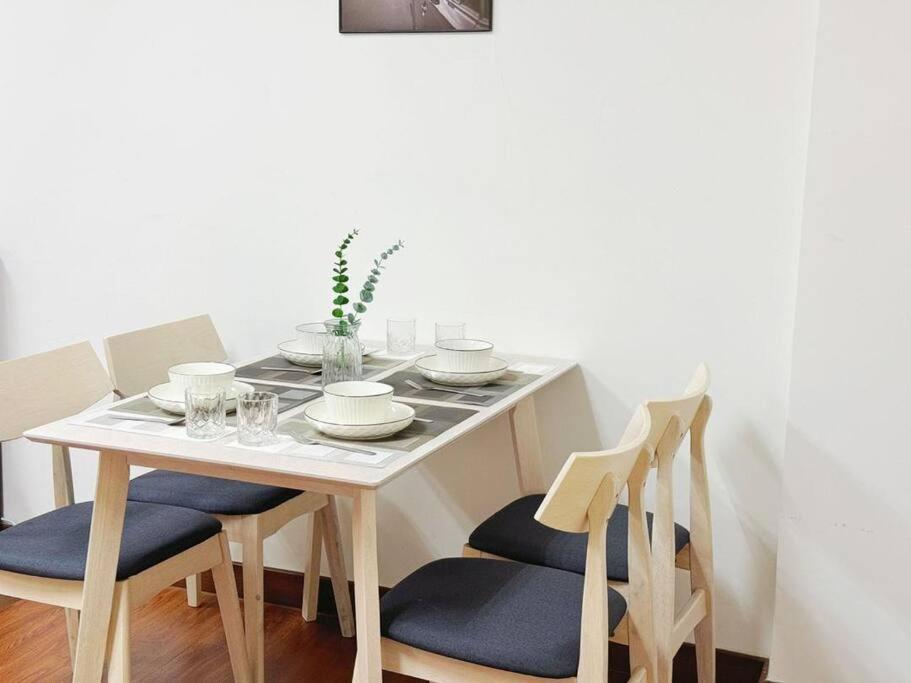 S4 Modern Sunway Geo 1-7pax Sunway Medical Centre * Petaling Jaya
